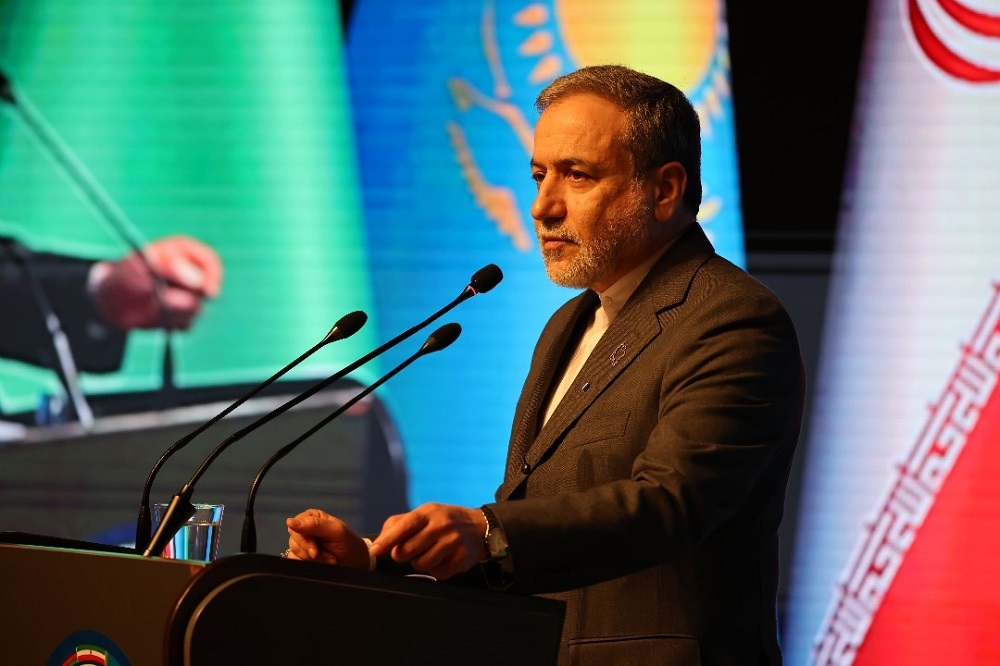 تاکید عراقچی بر استفاده از ظرفیت‌های دیپلماسی استانداری