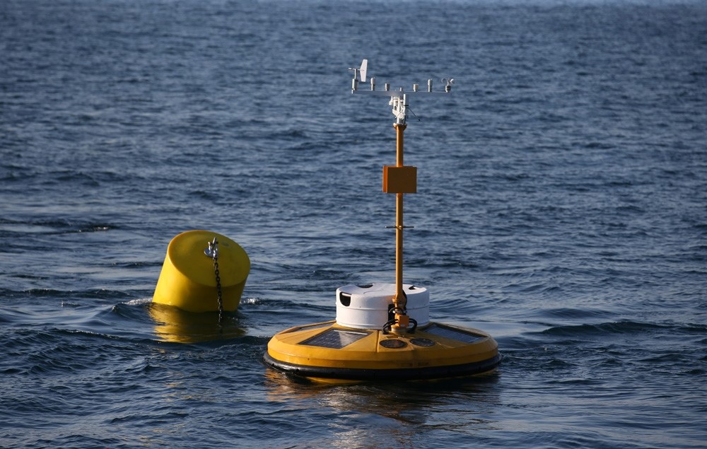 استقرار بویه موج‌نگار جدید در آب‌های قشم