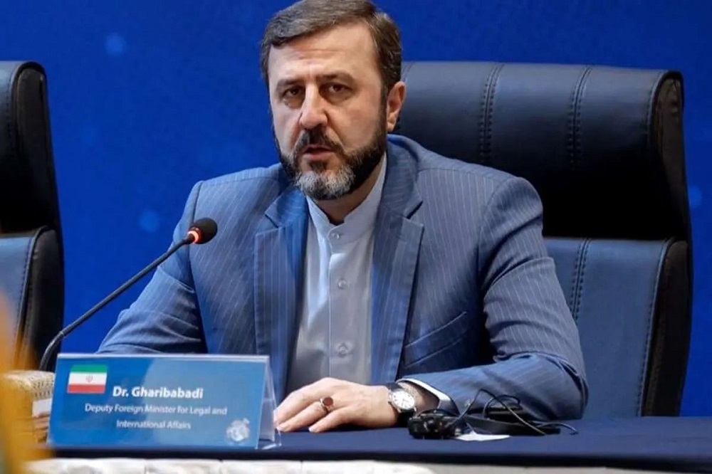 کشتی‌ها باید از مسیرهای جدید تنگه هرمز تردد کنند