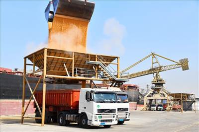 تخلیه کشتی‌ها زیر موشک‌های عراقی