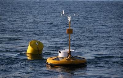 استقرار بویه موج‌نگار جدید در آب‌های قشم