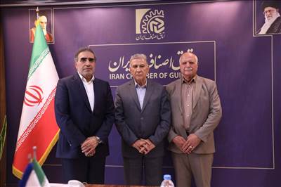 ستاد رفع موانع تولید را منحل نکنید
